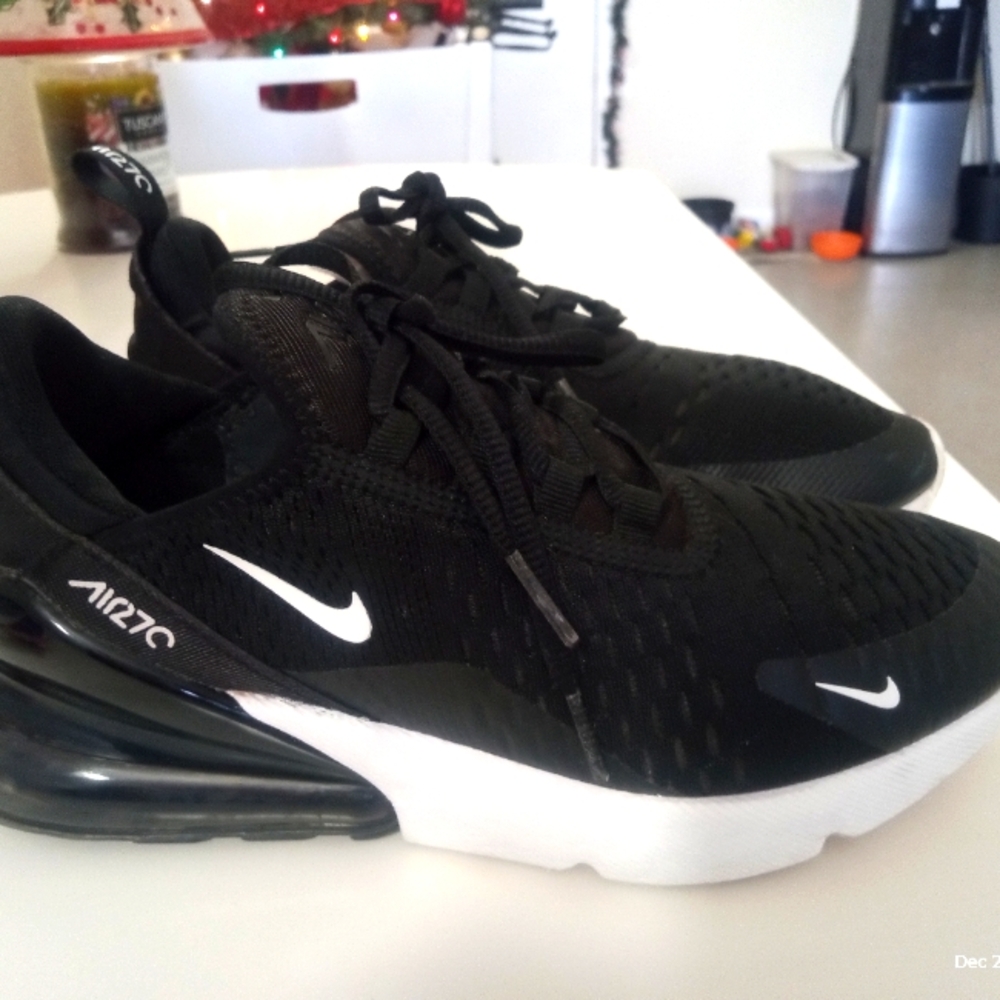 Nikes size 6 air27 c